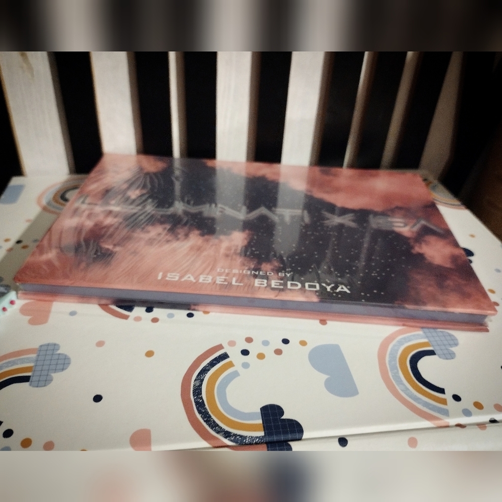 ILLUMINATI COSMETICSIlluminati X ISA Palette - Picture 9 of 9